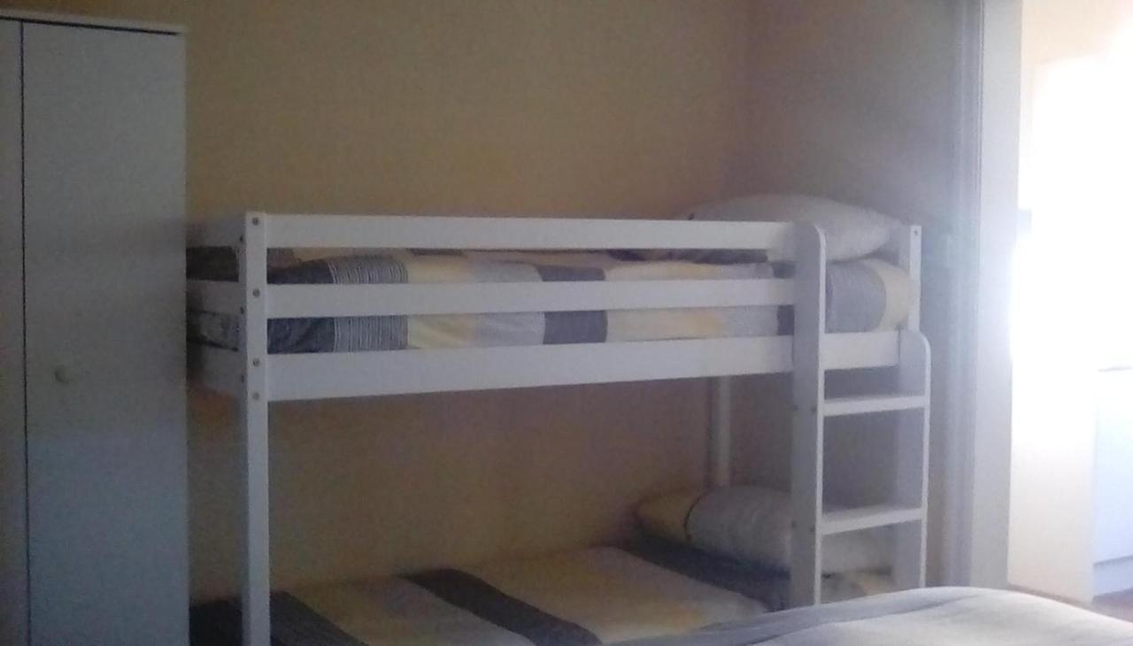 Columbus Holiday Flats Скарбъро Екстериор снимка
